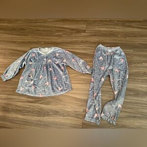 Disney Minnie Mouse Gray and Pink Girls Pajama Set size 13-14